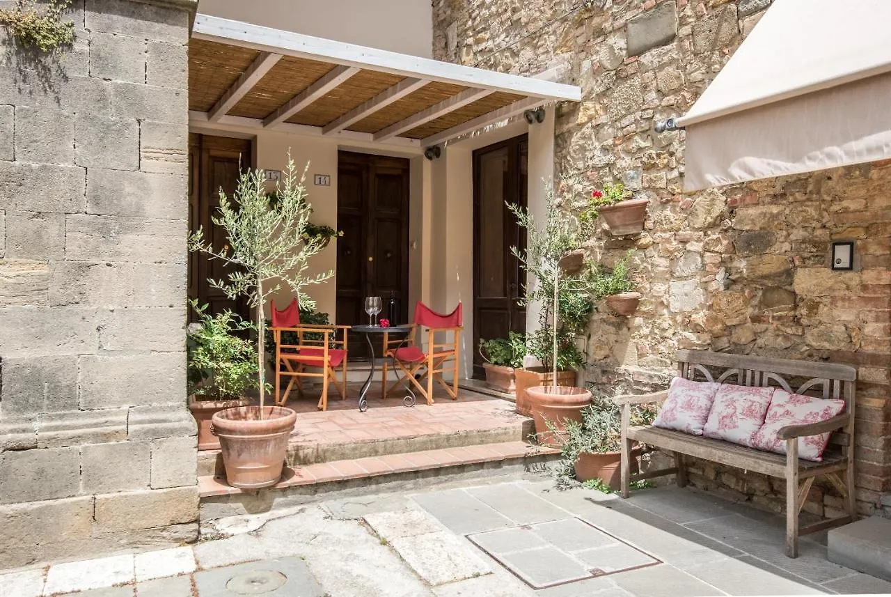 Radicondoli Studio 0*,  Italy